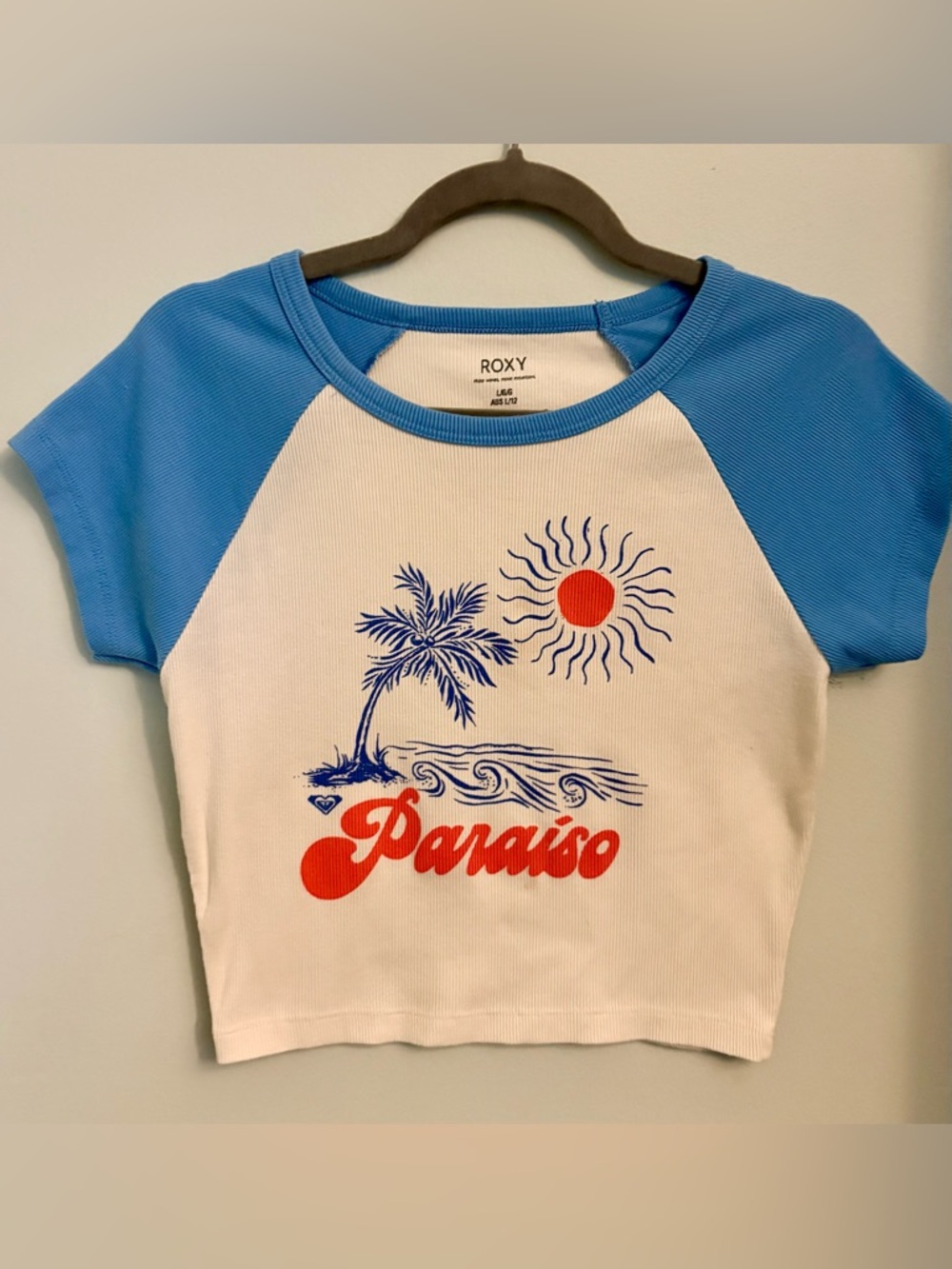 Roxy White & Light Blue 'Paraiso' Short Sleeve Raglan Tee Crop Top